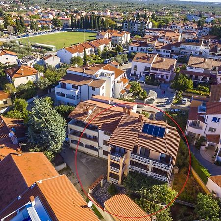 Apartments Mir Fažana エクステリア 写真