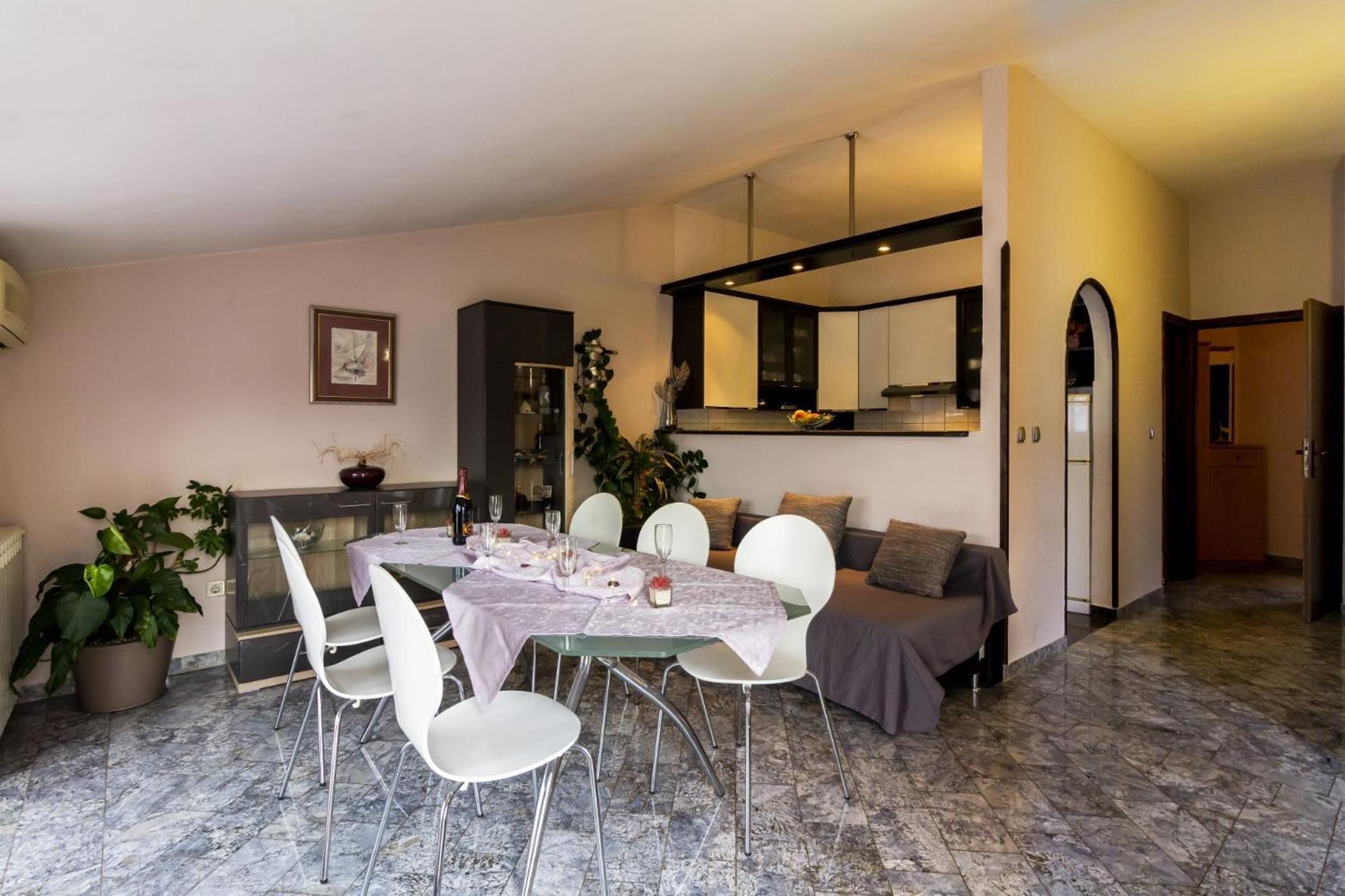 Apartments Mir Fažana エクステリア 写真
